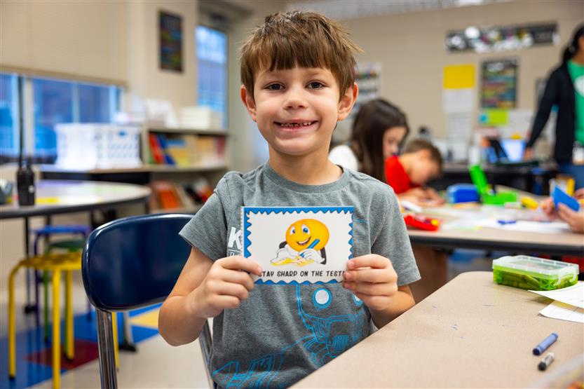 Students create encouraging gifts